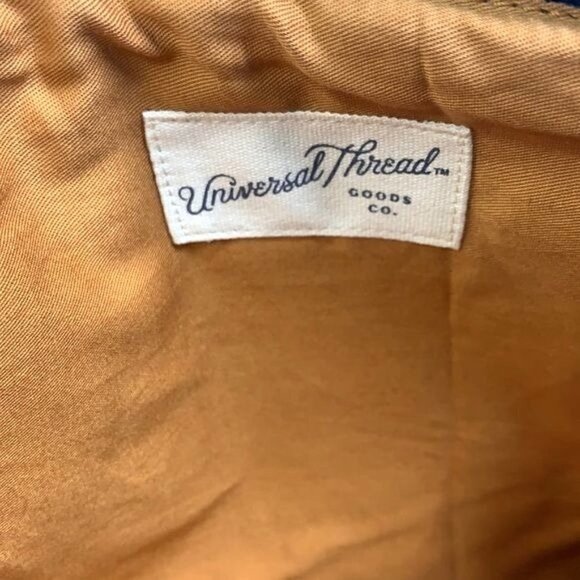 Universal Thread  Quilted Tablet Case w/Tassel - Blue Floral, Made in India 10x8 - Picture 4 of 10